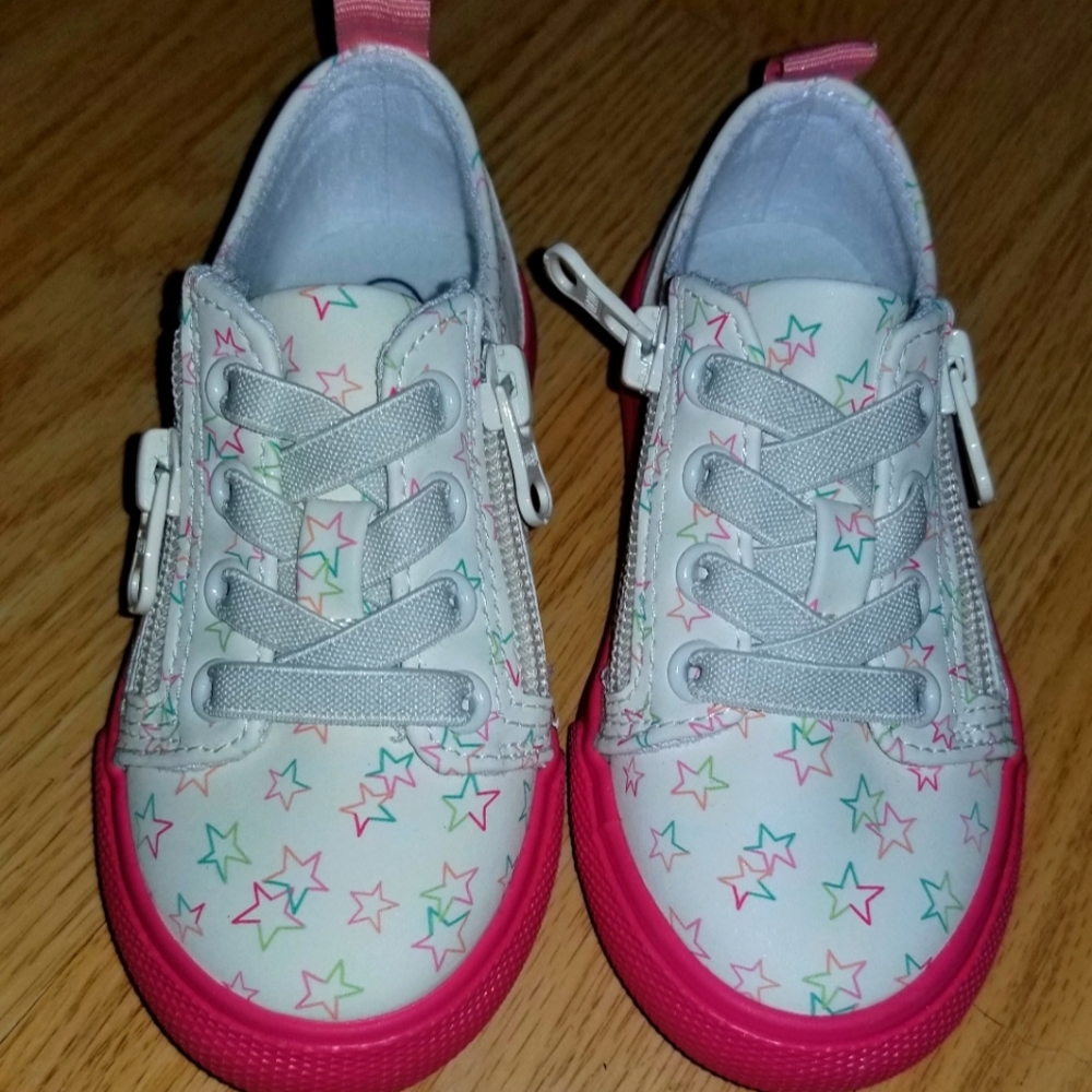 Like new Cat & Jack star sneakers with zippers